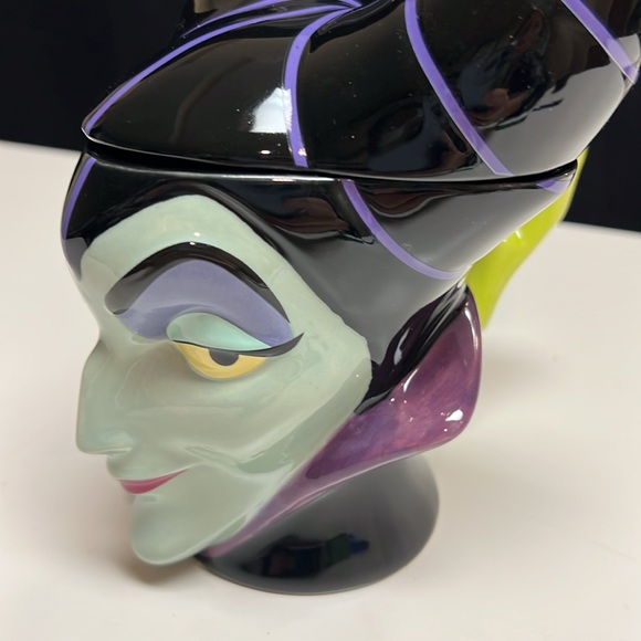 Disney Maleficent lidded mug - Picture 12 of 16